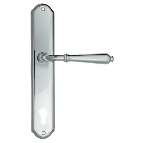 Дверная ручка Venezia \"CLASSIC\" CYL на планке PL02 полированный хром