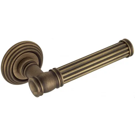 Дверная ручка на круглом основании Venezia \"IMPERO\" D8 матовая бронза