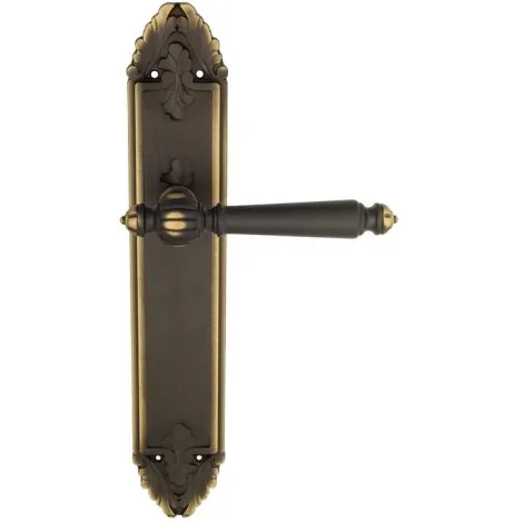Дверная ручка Venezia \"PELLESTRINA\" на планке PL90 темная бронза