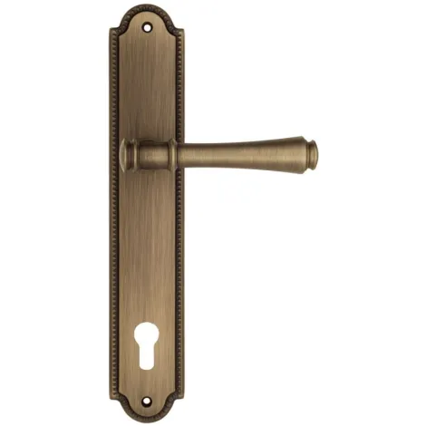 Дверная ручка Venezia \"CALLISTO\" CYL на планке PL98 матовая бронза
