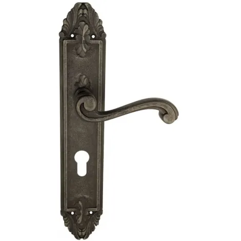 Дверная ручка Venezia \"VIVALDI\" CYL на планке PL90 античное серебро