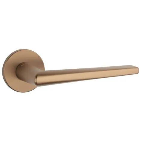Дверная ручка на круглом основании STILE SALTA R GOLD LBR светло-коричневый