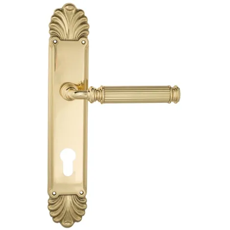 Дверная ручка Venezia \"MOSCA\" CYL на планке PL87 полированная латунь