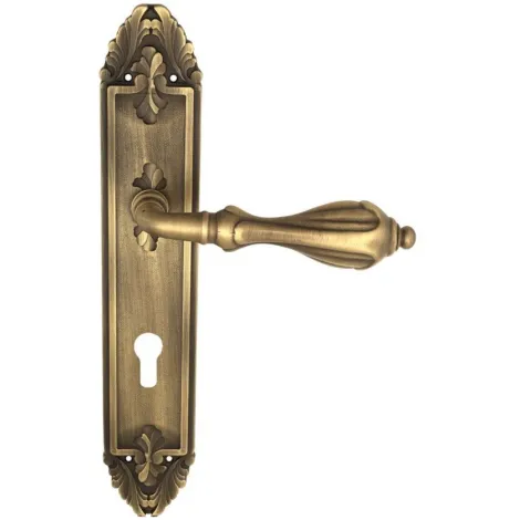 Дверная ручка Venezia \"ANAFESTO\" CYL на планке PL90 матовая бронза