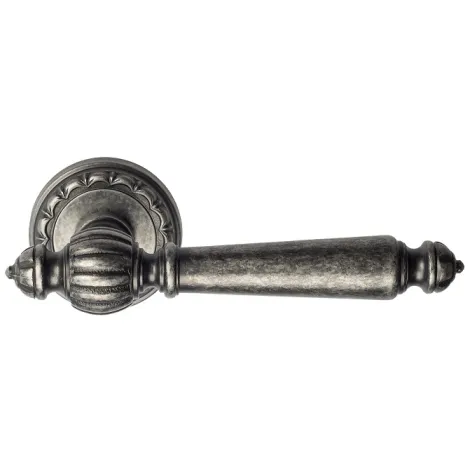 Дверная ручка на круглом основании Venezia \"PELLESTRINA\" D2 античное серебро