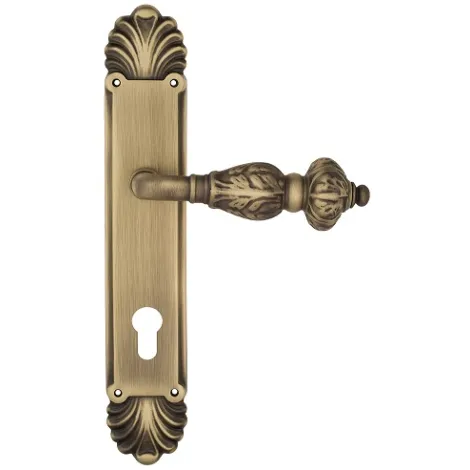 Дверная ручка Venezia \"LUCRECIA\" CYL на планке PL87 матовая бронза