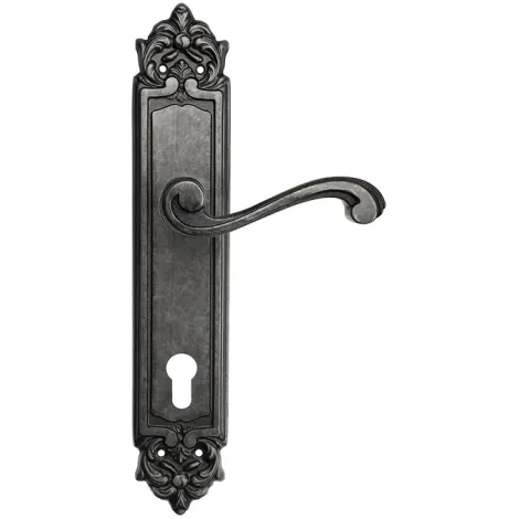 Дверная ручка Venezia \"VIVALDI\" CYL на планке PL96 античное серебро