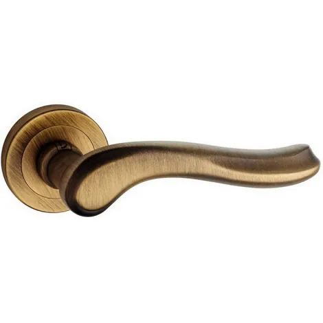 Дверная ручка на круглом основании Pasini Laura Liscia 0301 античная бронза