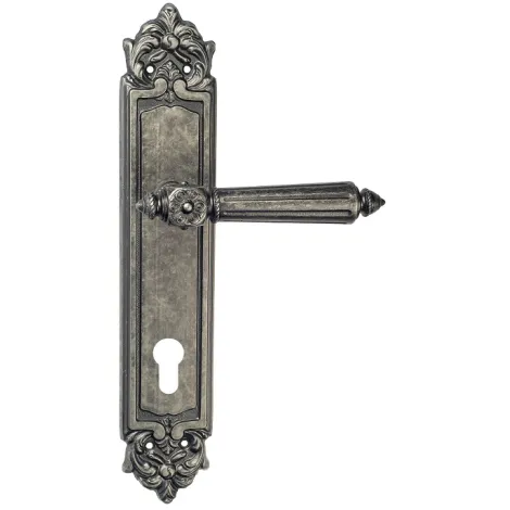 Дверная ручка Venezia \"CASTELLO\" CYL на планке PL96 античное серебро