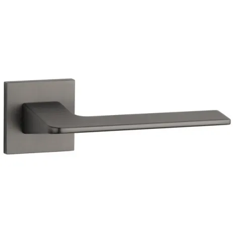 Дверная ручка на квадратном основании STILE OMA Q SLIMM 7mm MSB титан