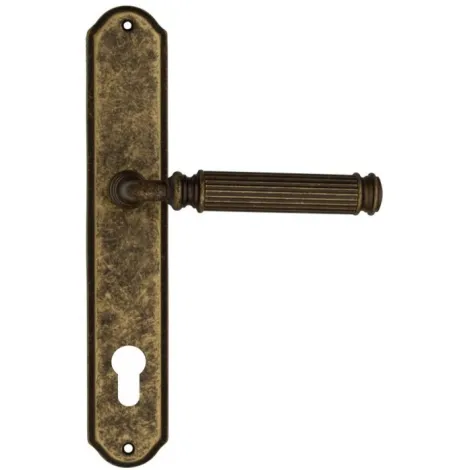 Дверная ручка Venezia \"MOSCA\" CYL на планке PL02 античная бронза