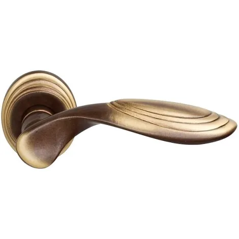 Дверная ручка на круглом основании Colombo Cameo бронза