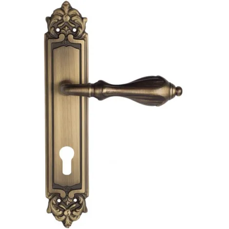 Дверная ручка Venezia \"ANAFESTO\" CYL на планке PL96 матовая бронза