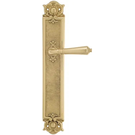 Дверная ручка Venezia \"VIGNOLE\" на планке PL97 полированная латунь