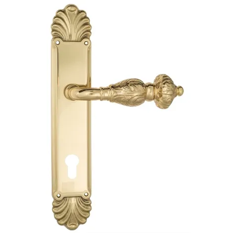 Дверная ручка Venezia \"LUCRECIA\" CYL на планке PL87 полированная латунь