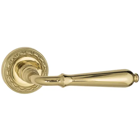 Дверная ручка на круглом основании Venezia \"CLASSIC\" D2 полированная латунь